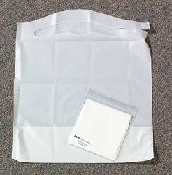 TidiÂ¨ Slipover Patient Bib