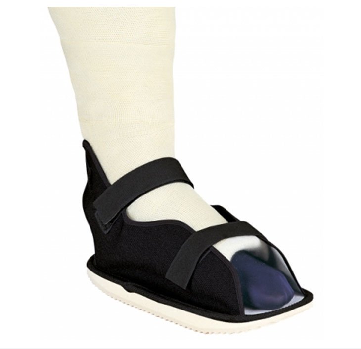 ProCareÂ¨ Canvas Cast Shoe, Small, Black
